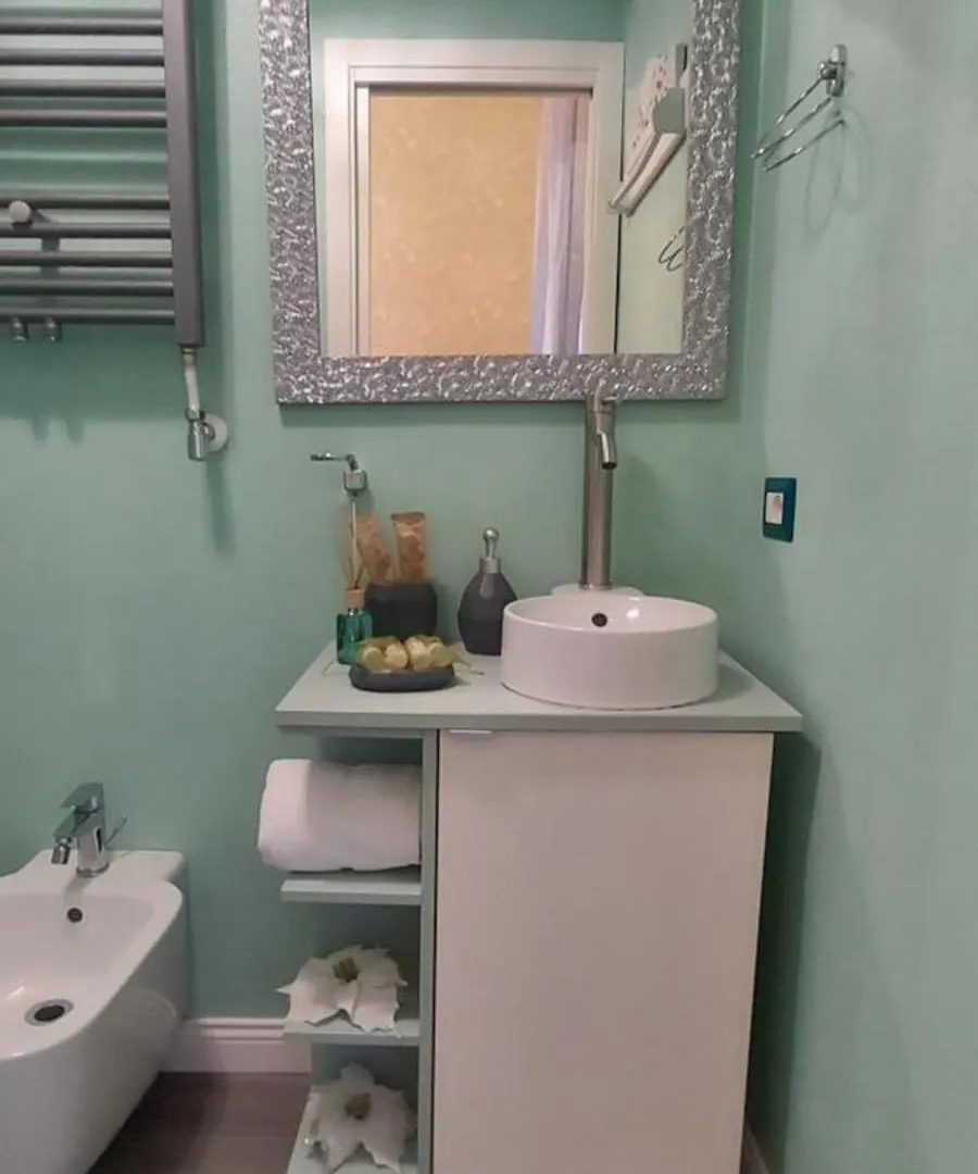 Essential Guest Room Cagliari