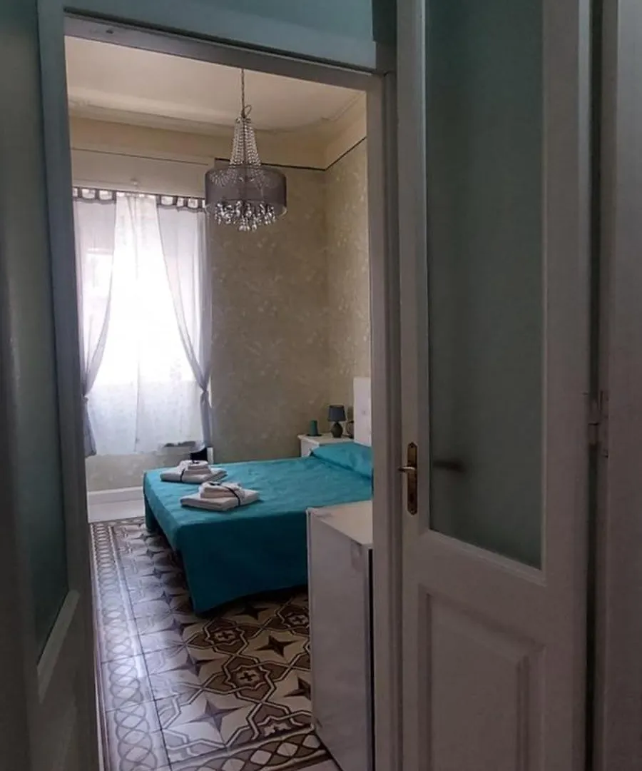 Bed & Breakfast Essential Guest Room Cagliari
